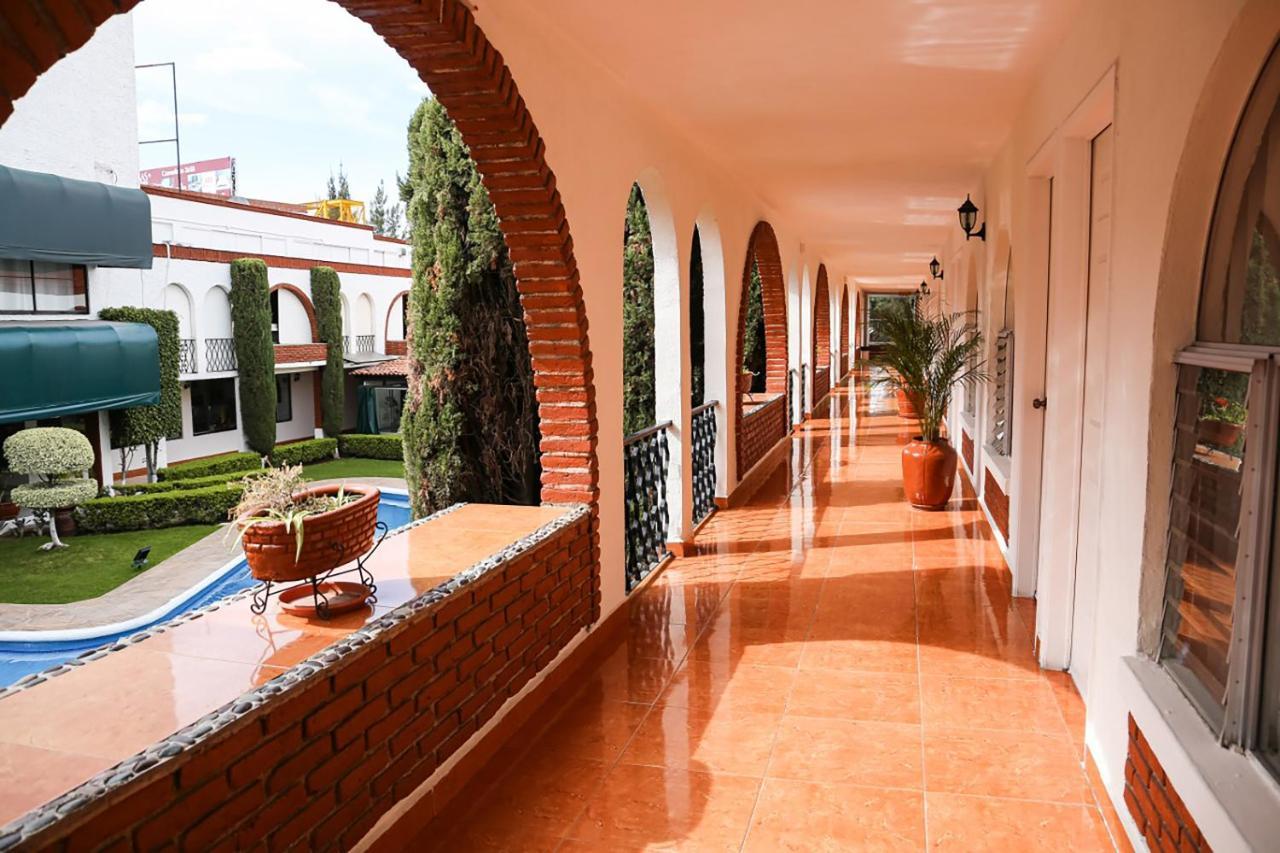 Hotel & Suites Villa Del Sol موروليا المظهر الخارجي الصورة