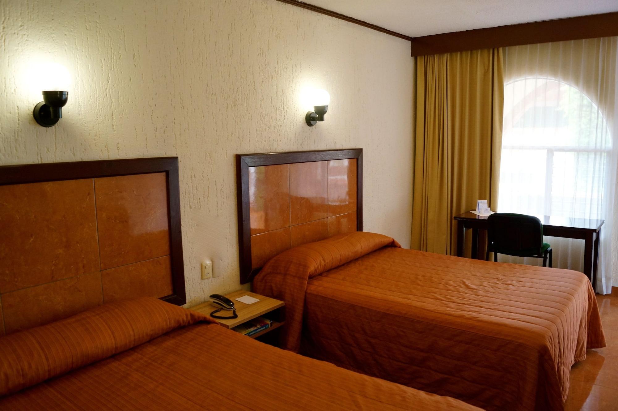 Hotel & Suites Villa Del Sol موروليا المظهر الخارجي الصورة