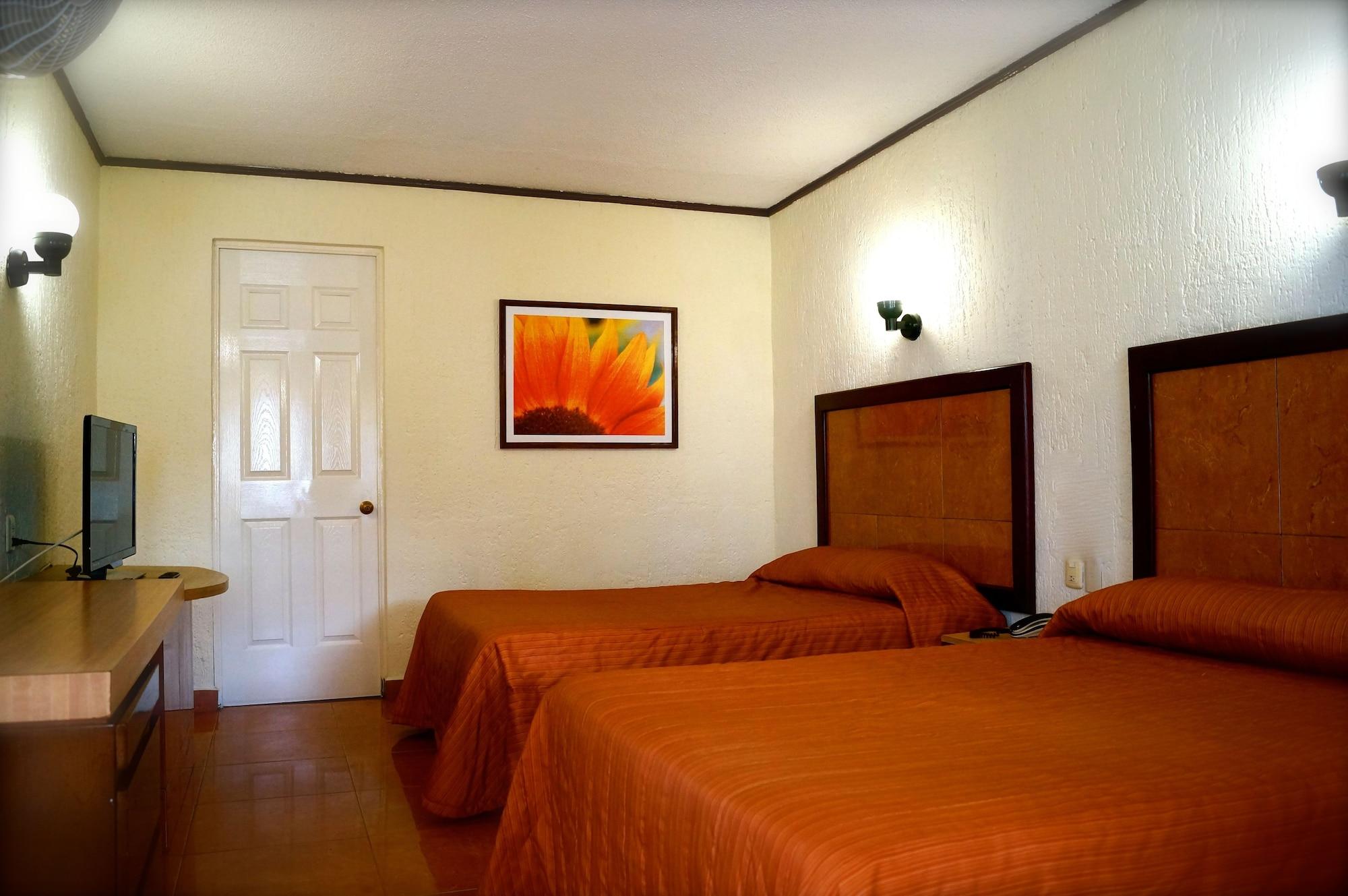Hotel & Suites Villa Del Sol موروليا المظهر الخارجي الصورة