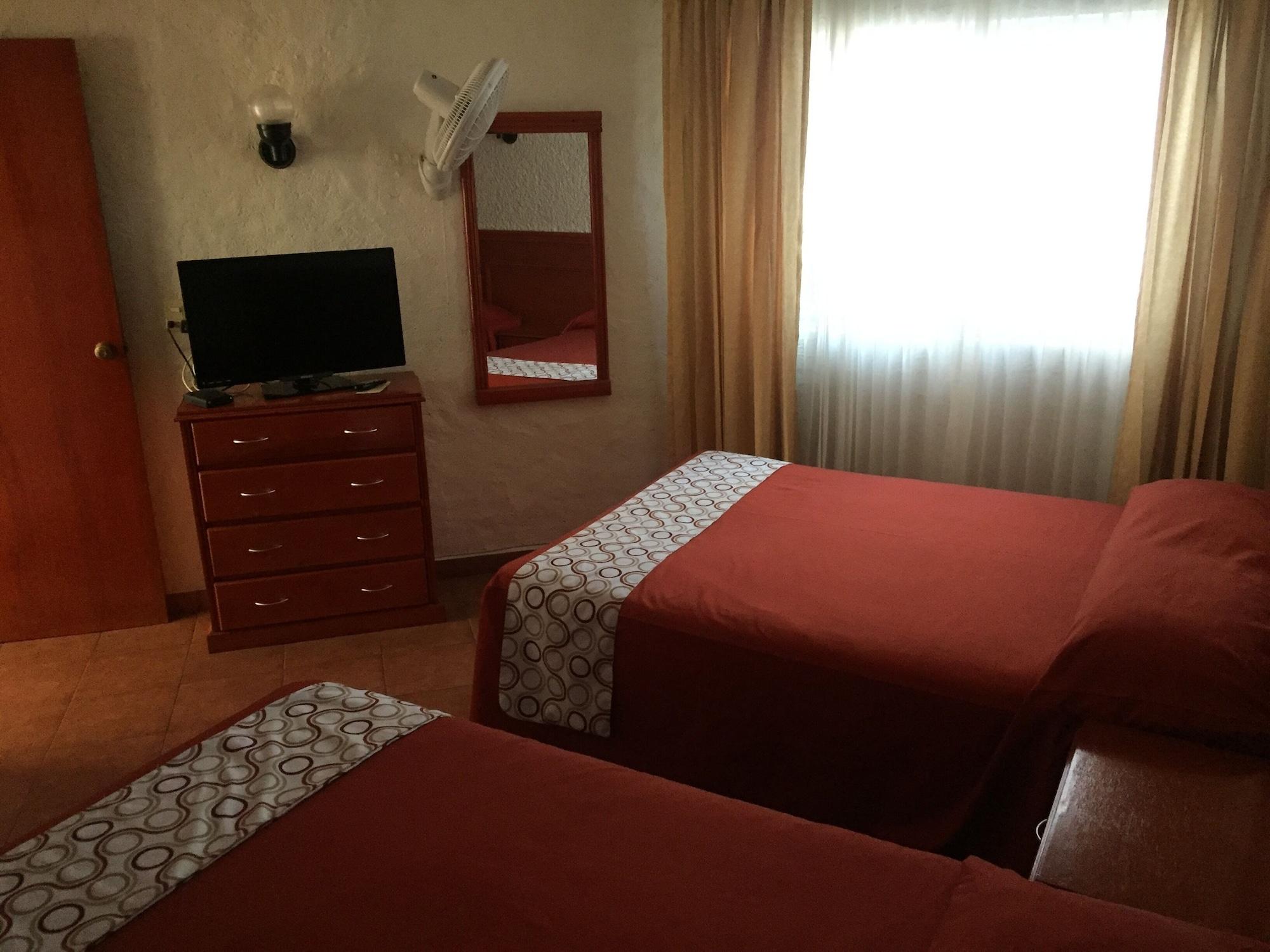 Hotel & Suites Villa Del Sol موروليا المظهر الخارجي الصورة
