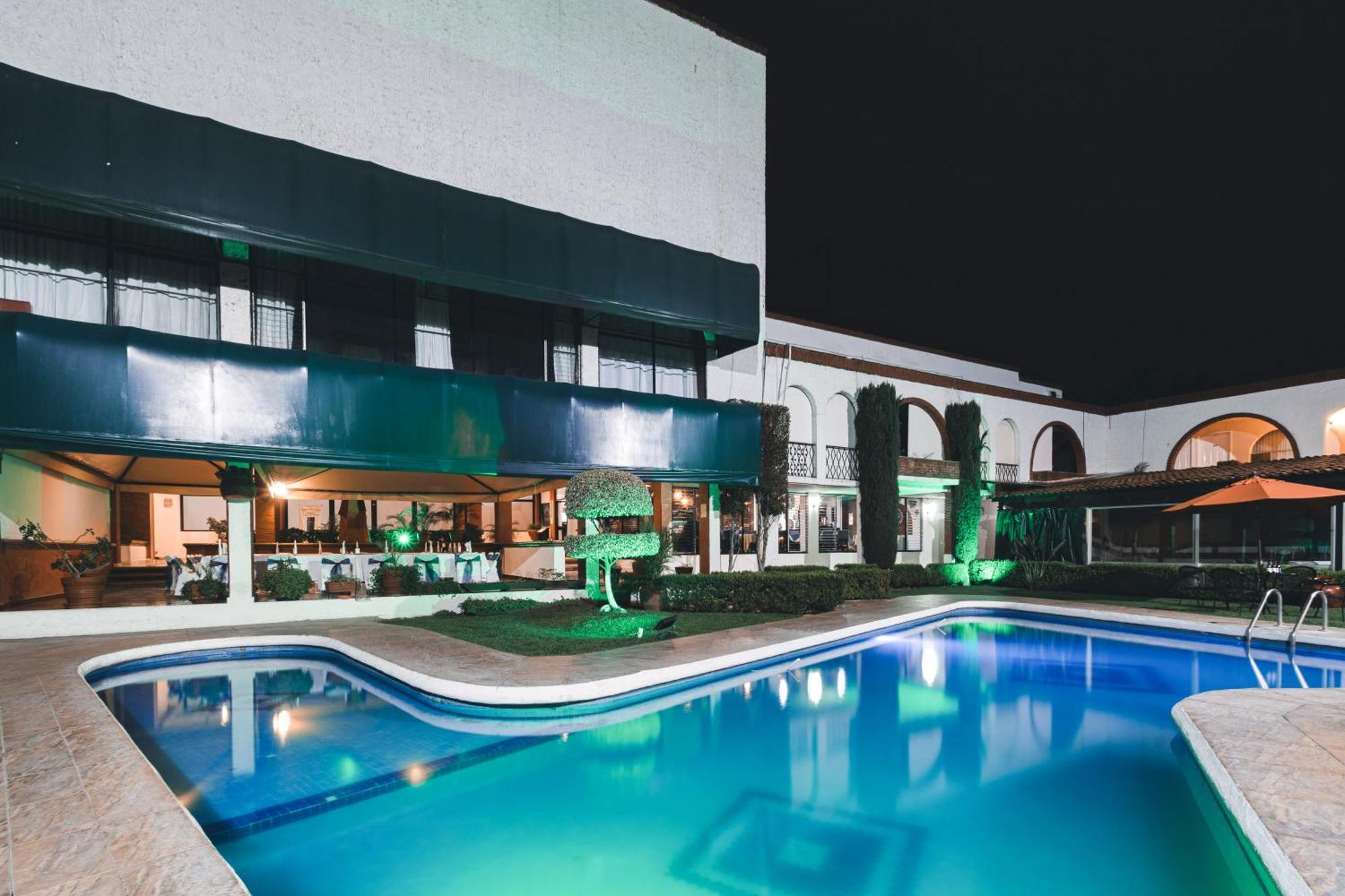 Hotel & Suites Villa Del Sol موروليا المظهر الخارجي الصورة