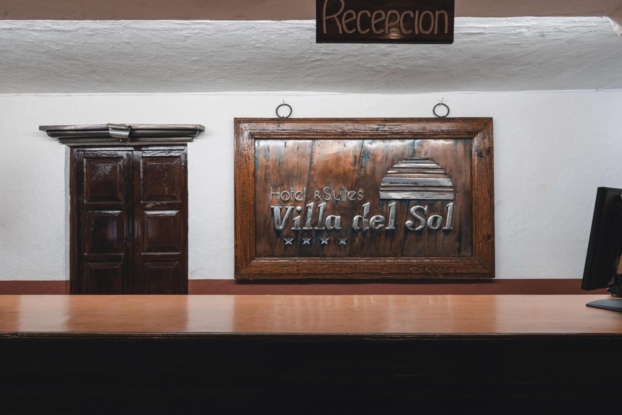 Hotel & Suites Villa Del Sol موروليا المظهر الخارجي الصورة