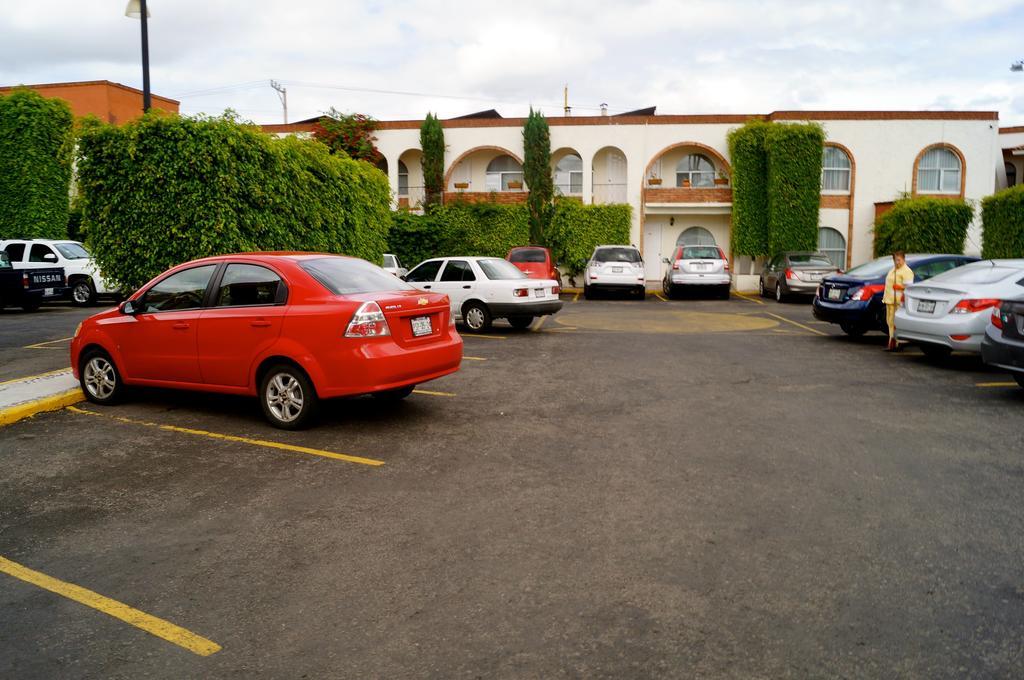 Hotel & Suites Villa Del Sol موروليا المظهر الخارجي الصورة